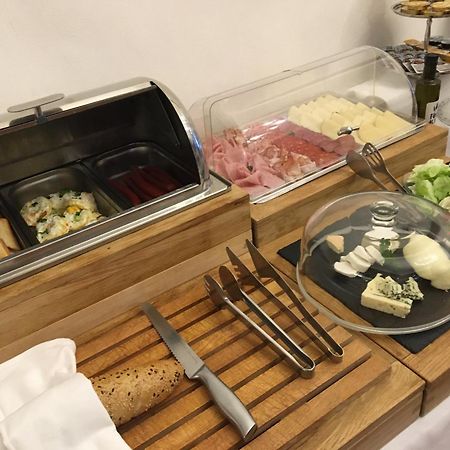 Hotel Pod Zamkem Velké Meziříčí Extérieur photo